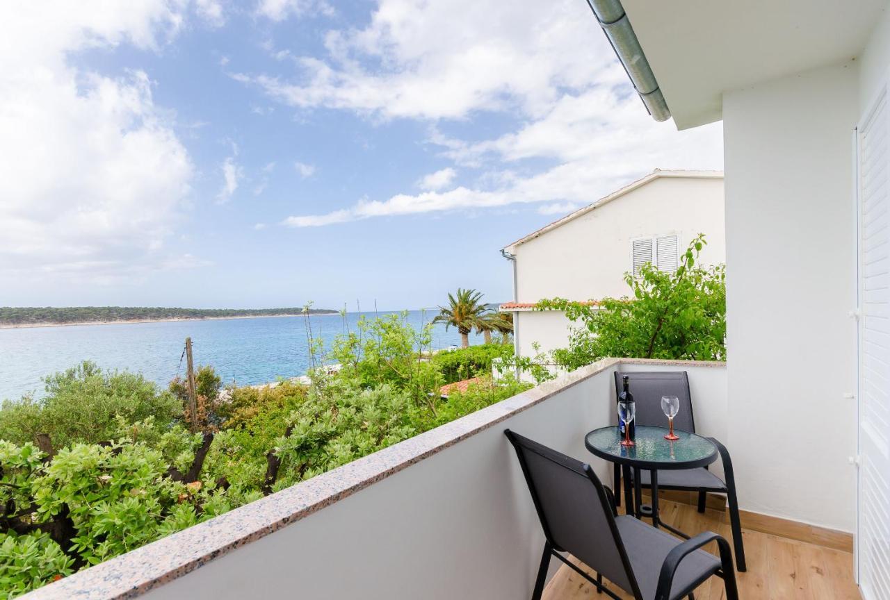 Apartments And Rooms Bianca Barbat na Rabu Exterior photo