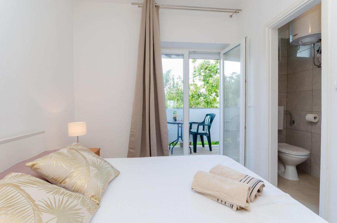 Apartments And Rooms Bianca Barbat na Rabu Exterior photo