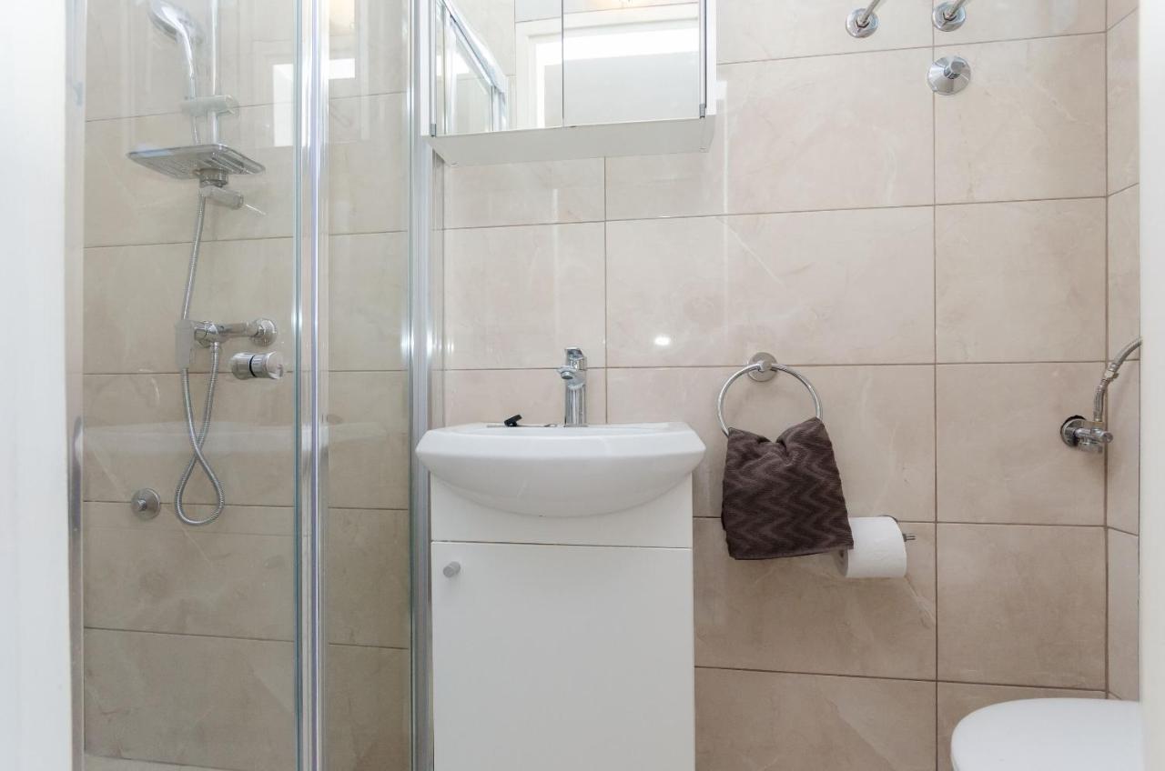 Apartments And Rooms Bianca Barbat na Rabu Exterior photo
