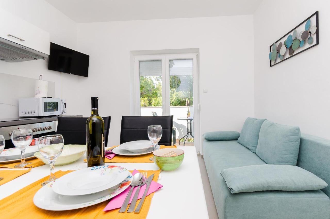 Apartments And Rooms Bianca Barbat na Rabu Exterior photo