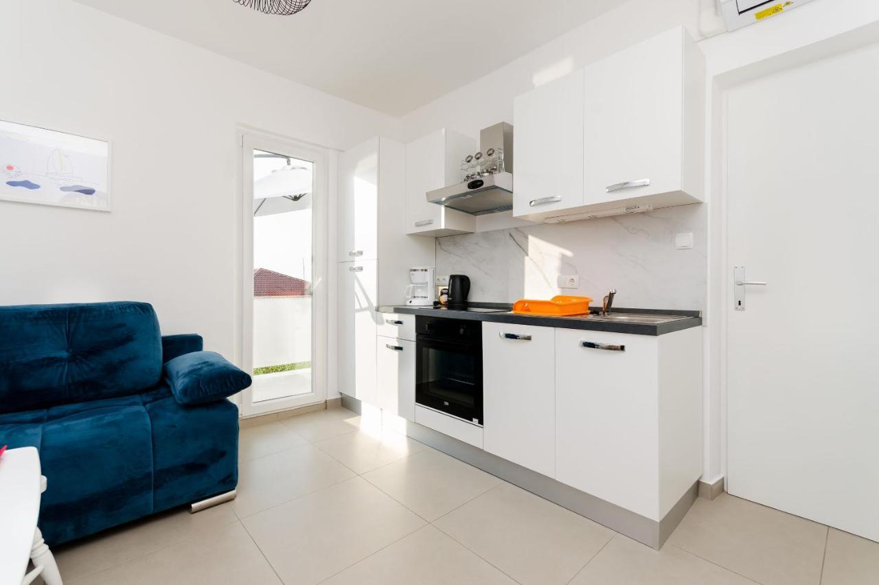 Apartments And Rooms Bianca Barbat na Rabu Exterior photo