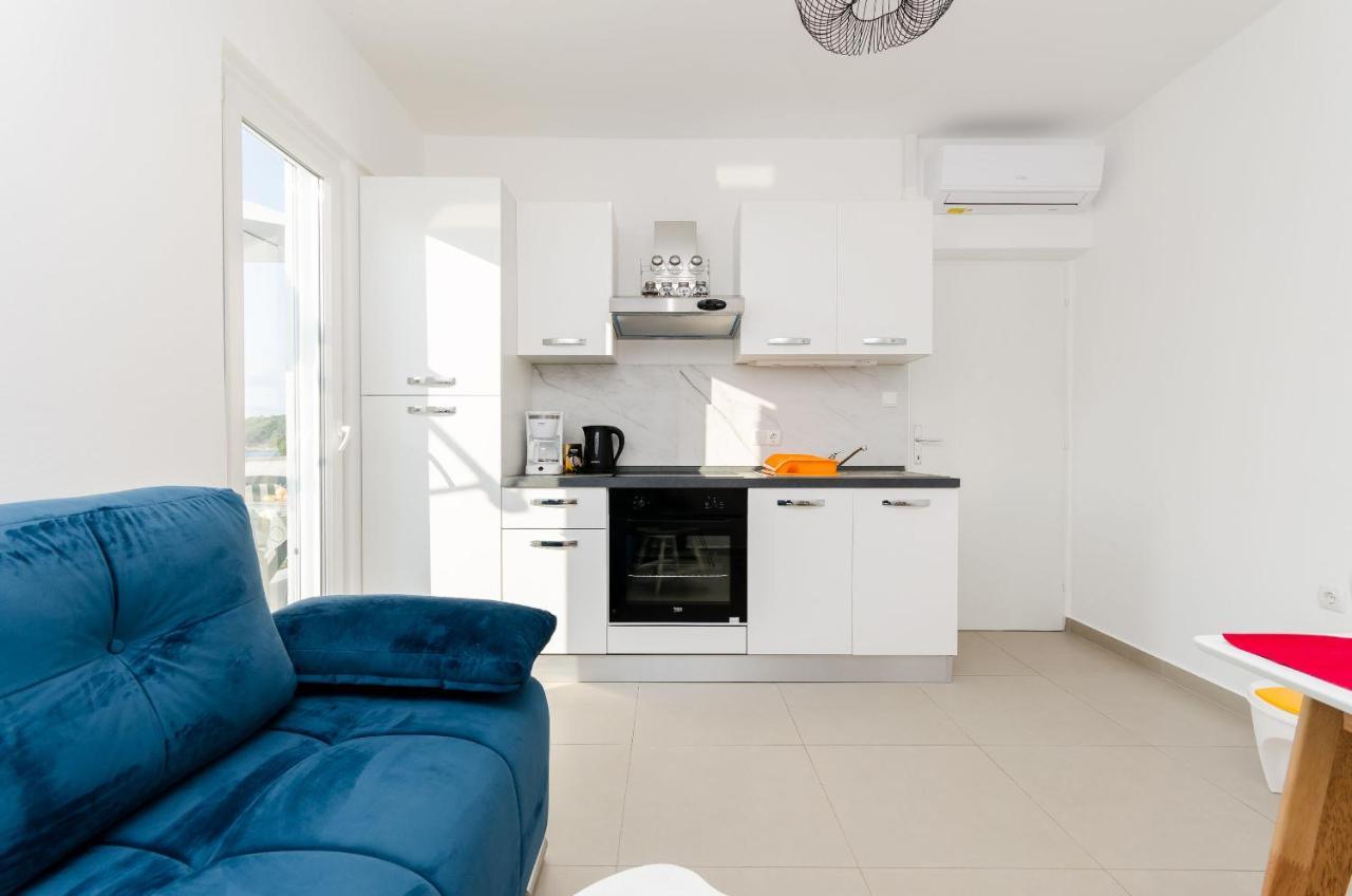 Apartments And Rooms Bianca Barbat na Rabu Exterior photo