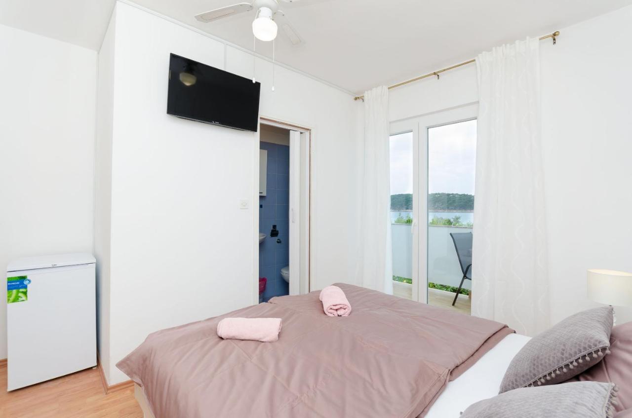 Apartments And Rooms Bianca Barbat na Rabu Exterior photo