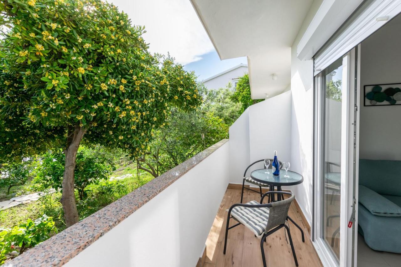Apartments And Rooms Bianca Barbat na Rabu Exterior photo